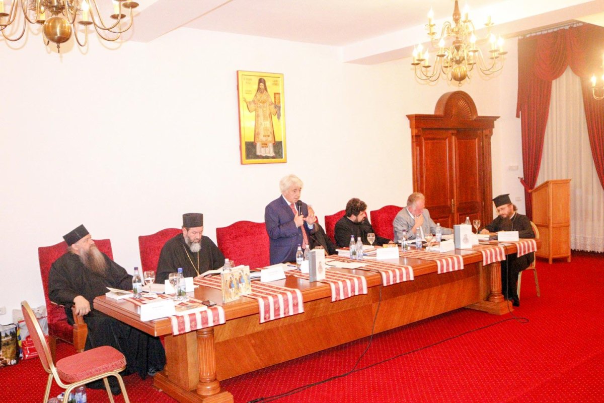 Simpozion naţional în cinstea Sfântului Antim Ivireanul 9712