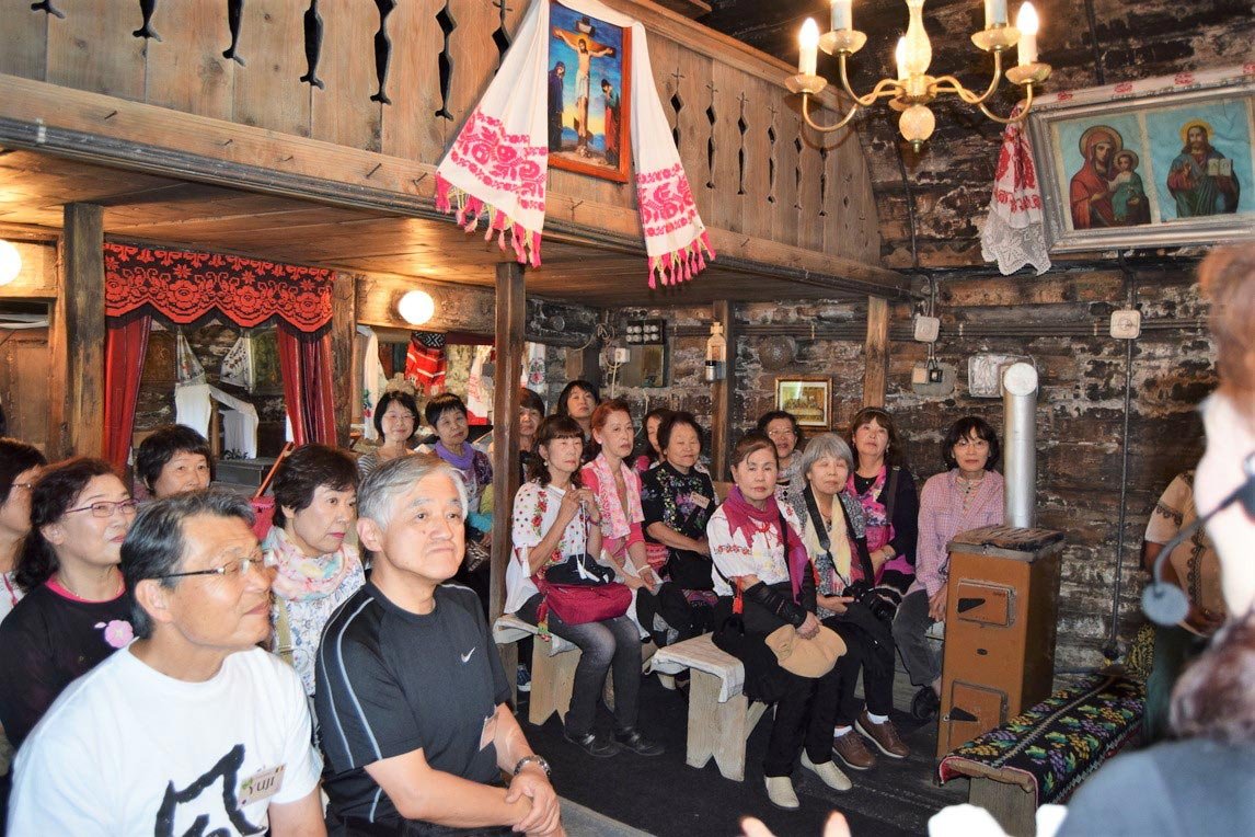 Turiști japonezi în Parohia Berchieșu, Protopopiatul Turda 9638