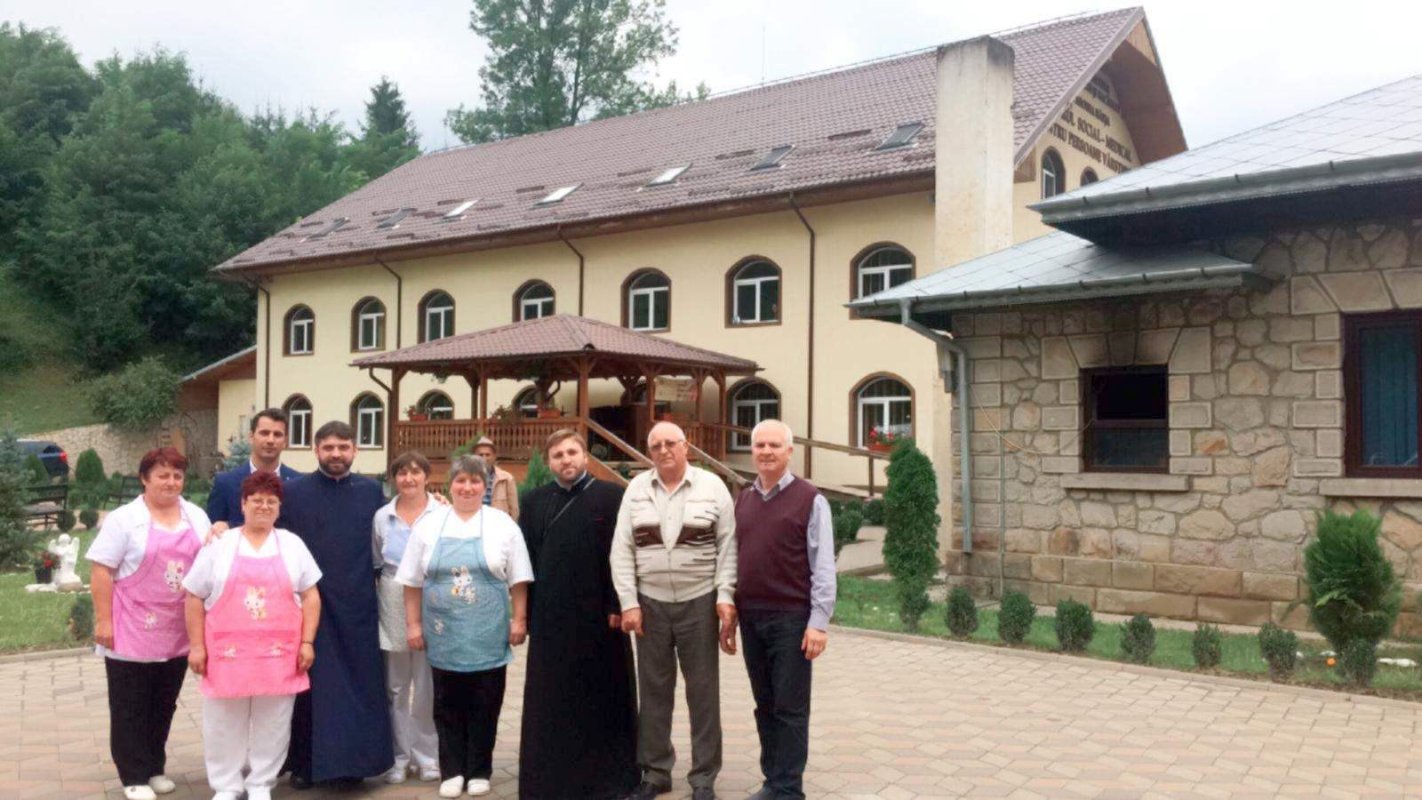 Ajutor pentru copiii şi bătrânii aşezământului de la Hârja 9535