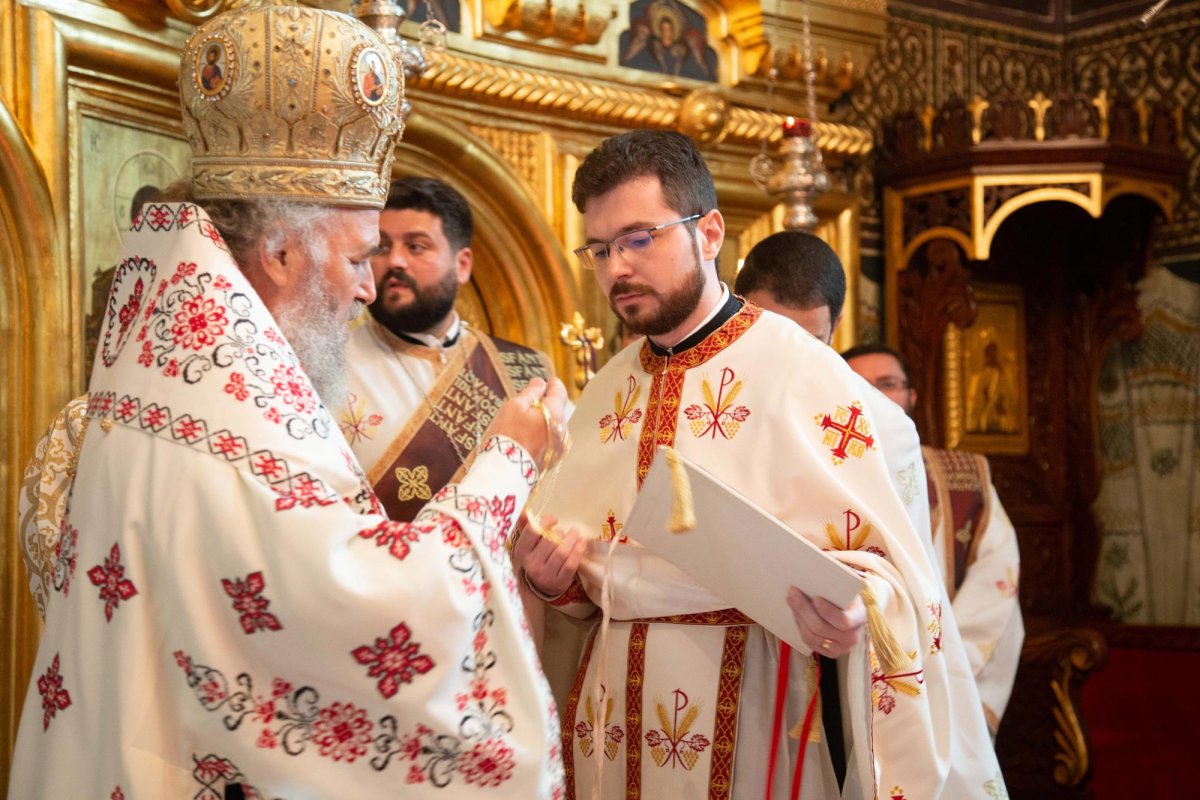 Moment aniversar în Catedrala Arhiepiscopală din Galați 9576