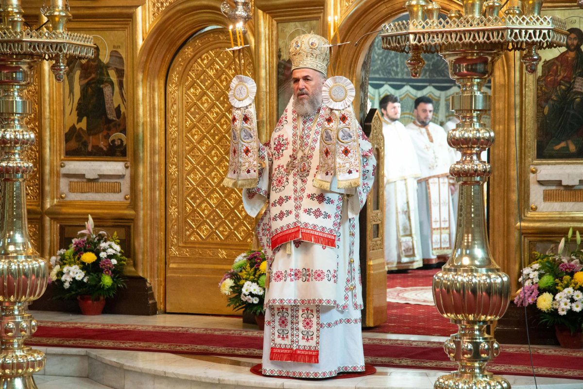 Moment aniversar în Catedrala Arhiepiscopală din Galați 9585