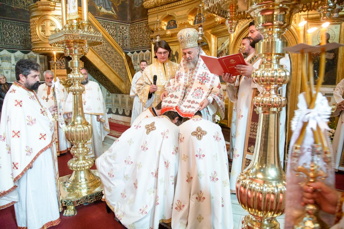 Moment aniversar în Catedrala Arhiepiscopală din Galați 9589