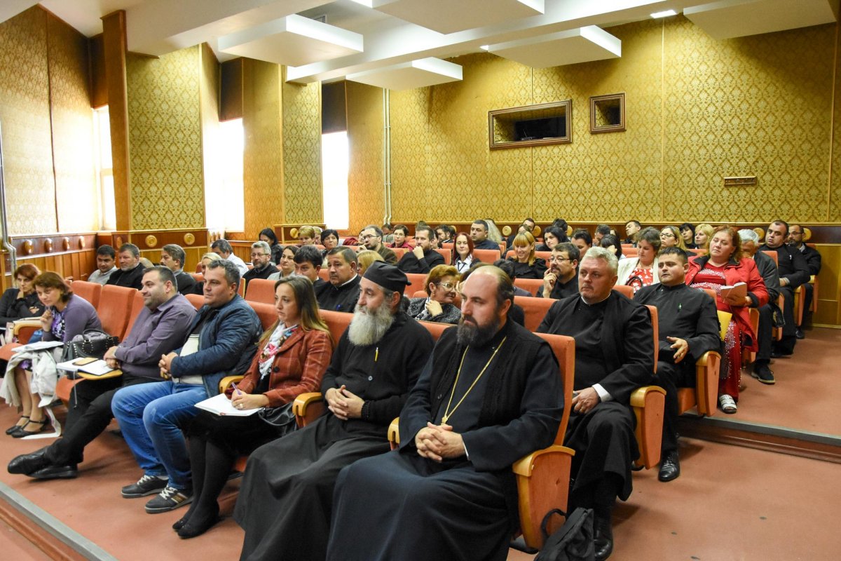 Consfătuire a profesorilor de religie cărăşeni 9483