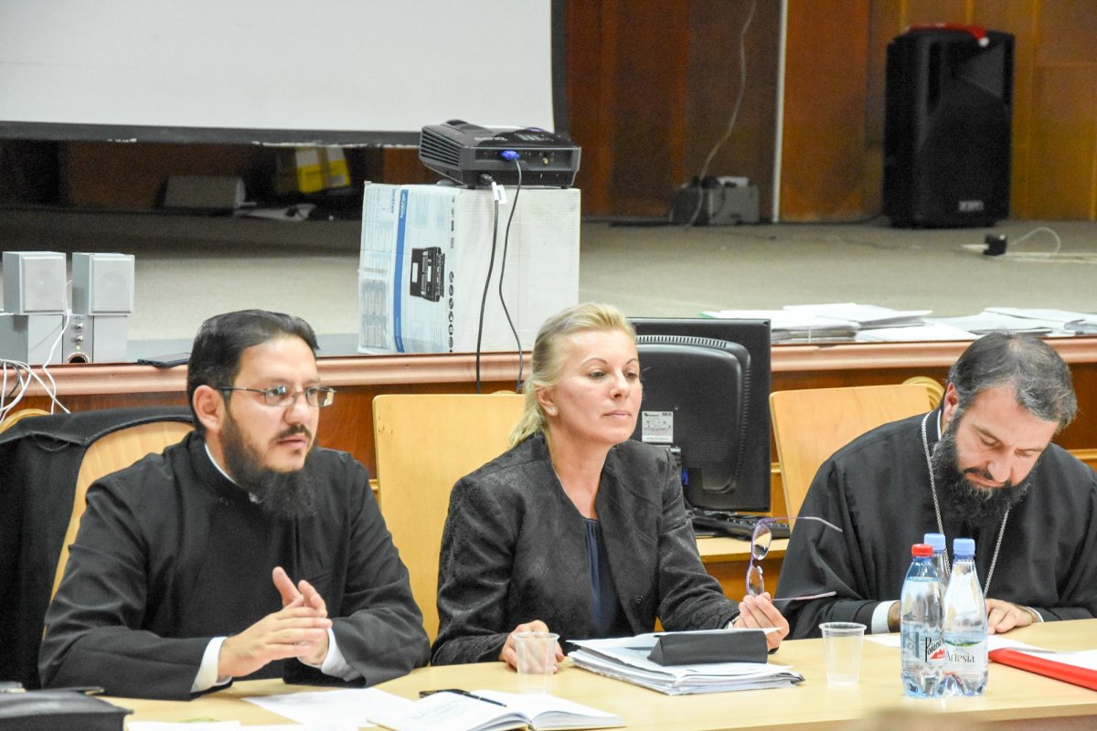 Consfătuire a profesorilor de religie cărăşeni 9486