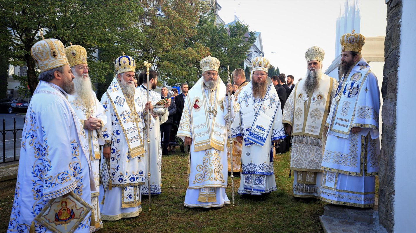 Hramuri la sărbătoarea Acoperământul Maicii Domnului 9296