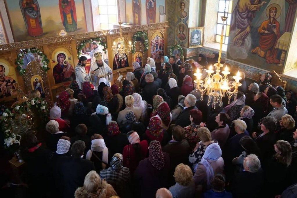 Hramuri la sărbătoarea Acoperământul Maicii Domnului 9300