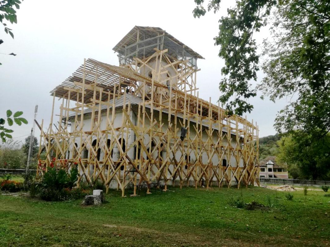 Lucrări de restaurare la Biserica „Sfântul Nicolae” din Glogova 9321