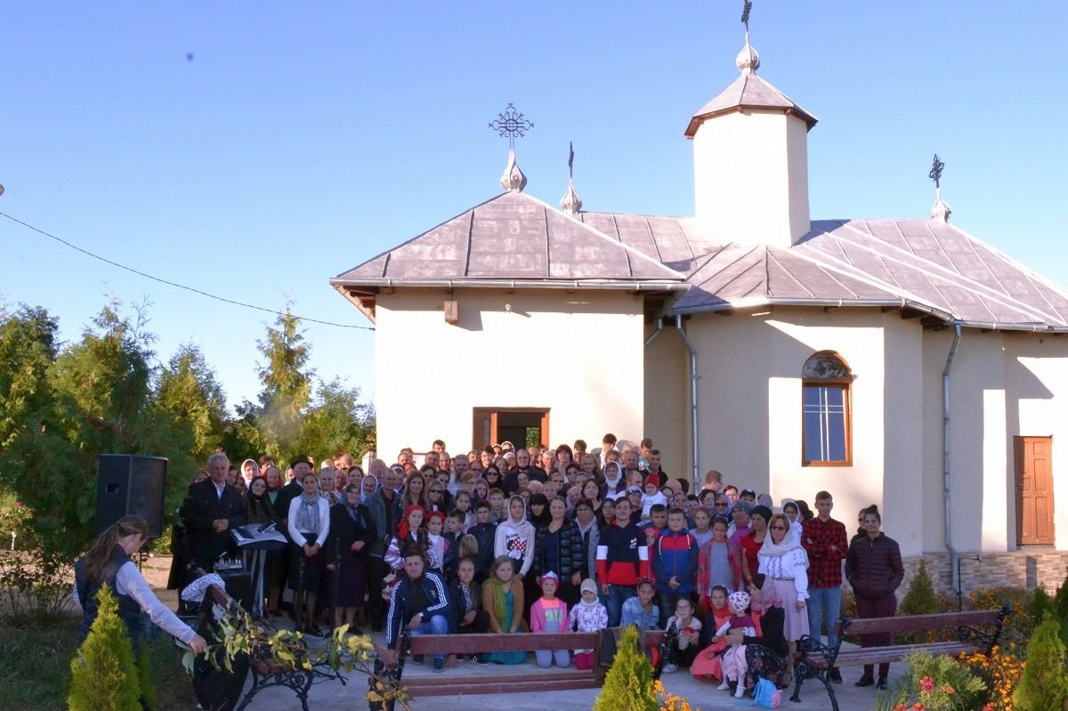 „Trebuie să ocrotim familia ca însoţire binecuvântată dintre un bărbat şi o femeie” 9292