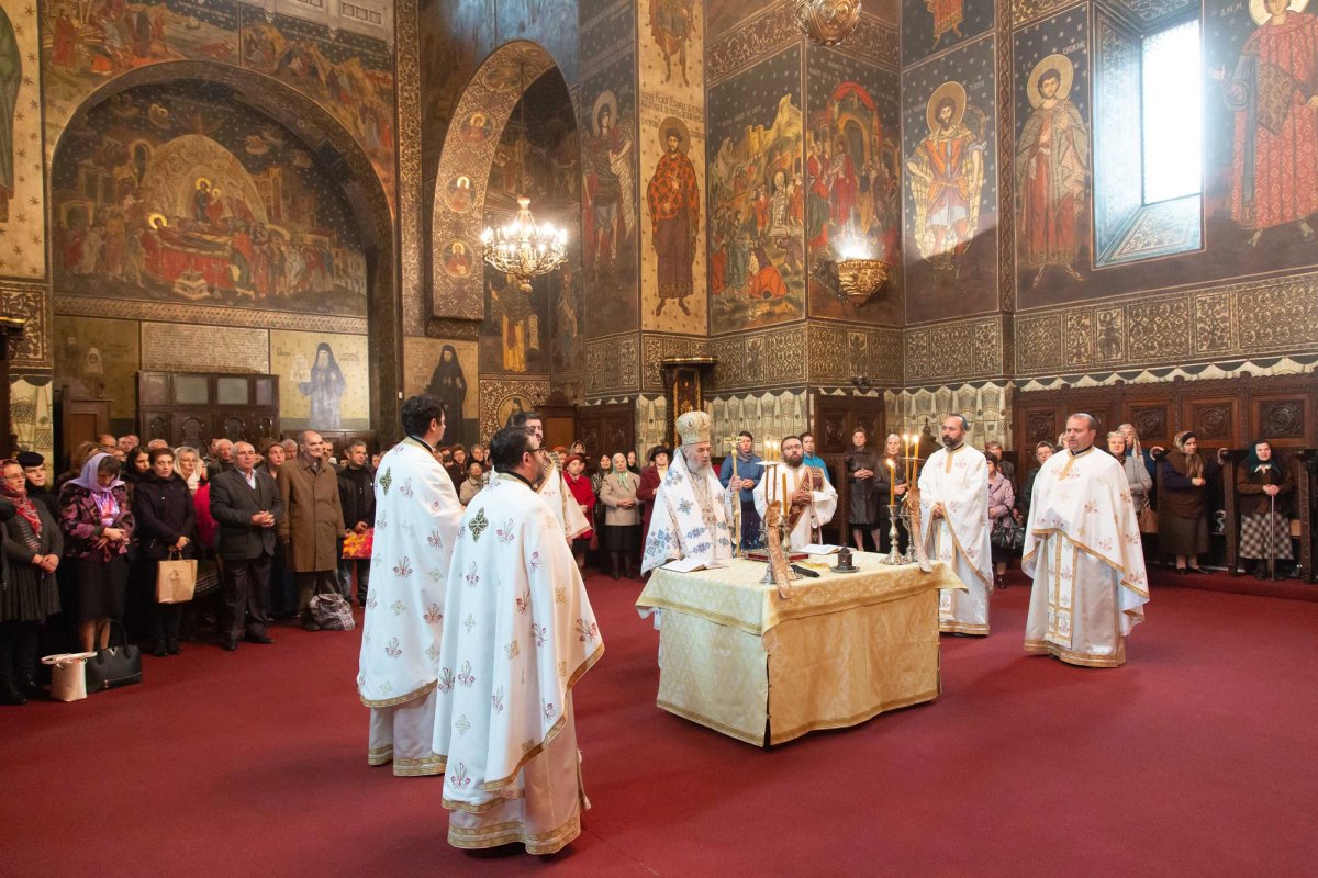 Festivităţi și acțiuni sociale la Galați 9195