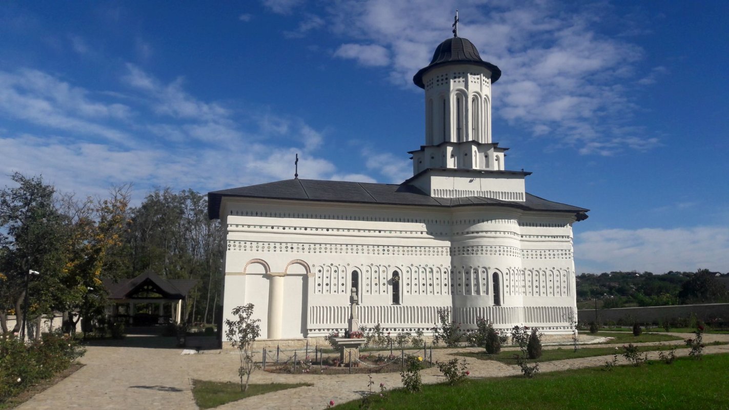 Aroneanu, „mănăstirea din ţarina Iaşilor” 9054