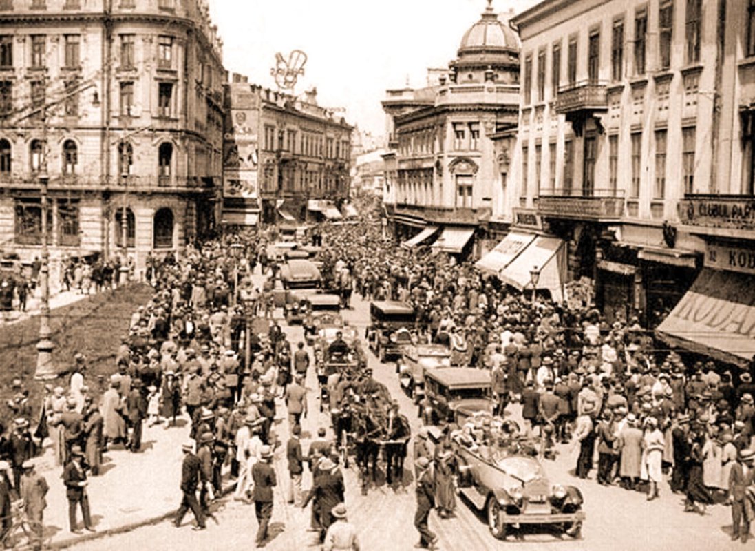 Invitaţie la „Bucureştiul interbelic” 9106