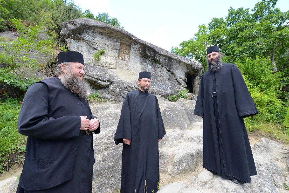 Sfinţii Daniil și Misail, repere de viață spirituală 9100