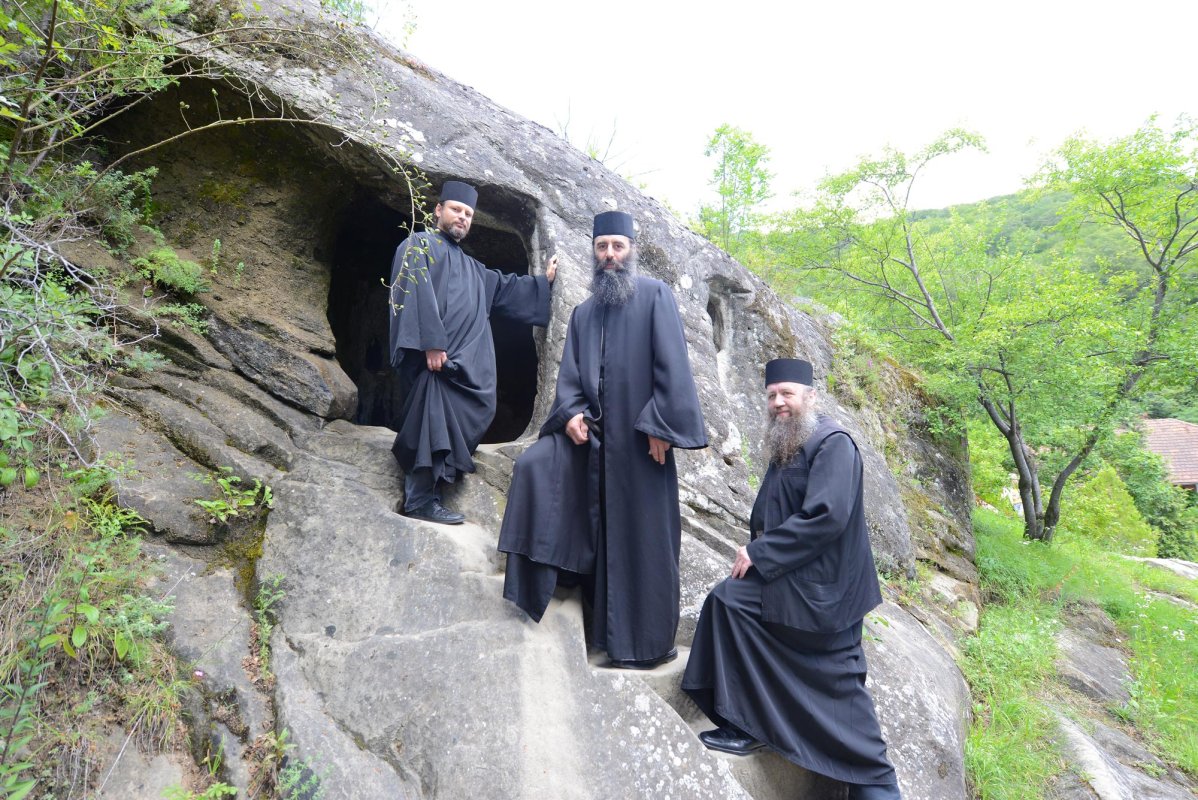 Sfinţii Daniil și Misail, repere de viață spirituală 9101