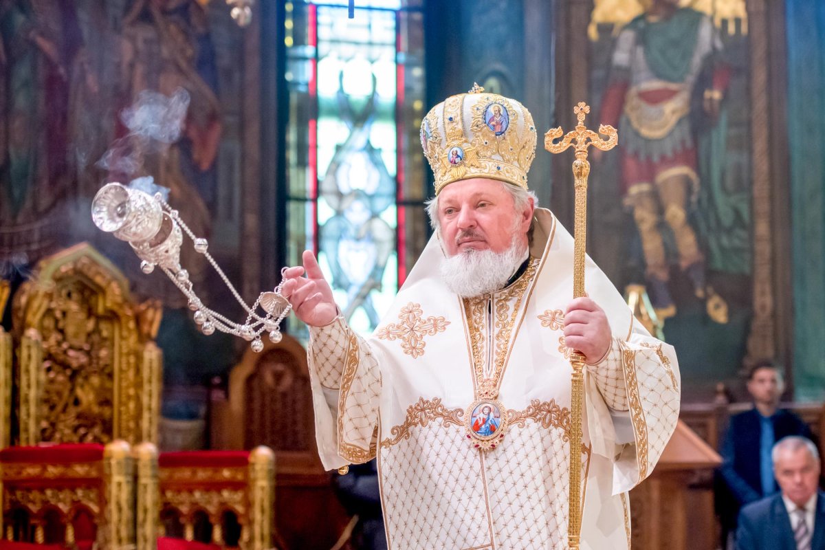 Hristos aduce bucuria învierii în locul suferinței îndoliate 8972