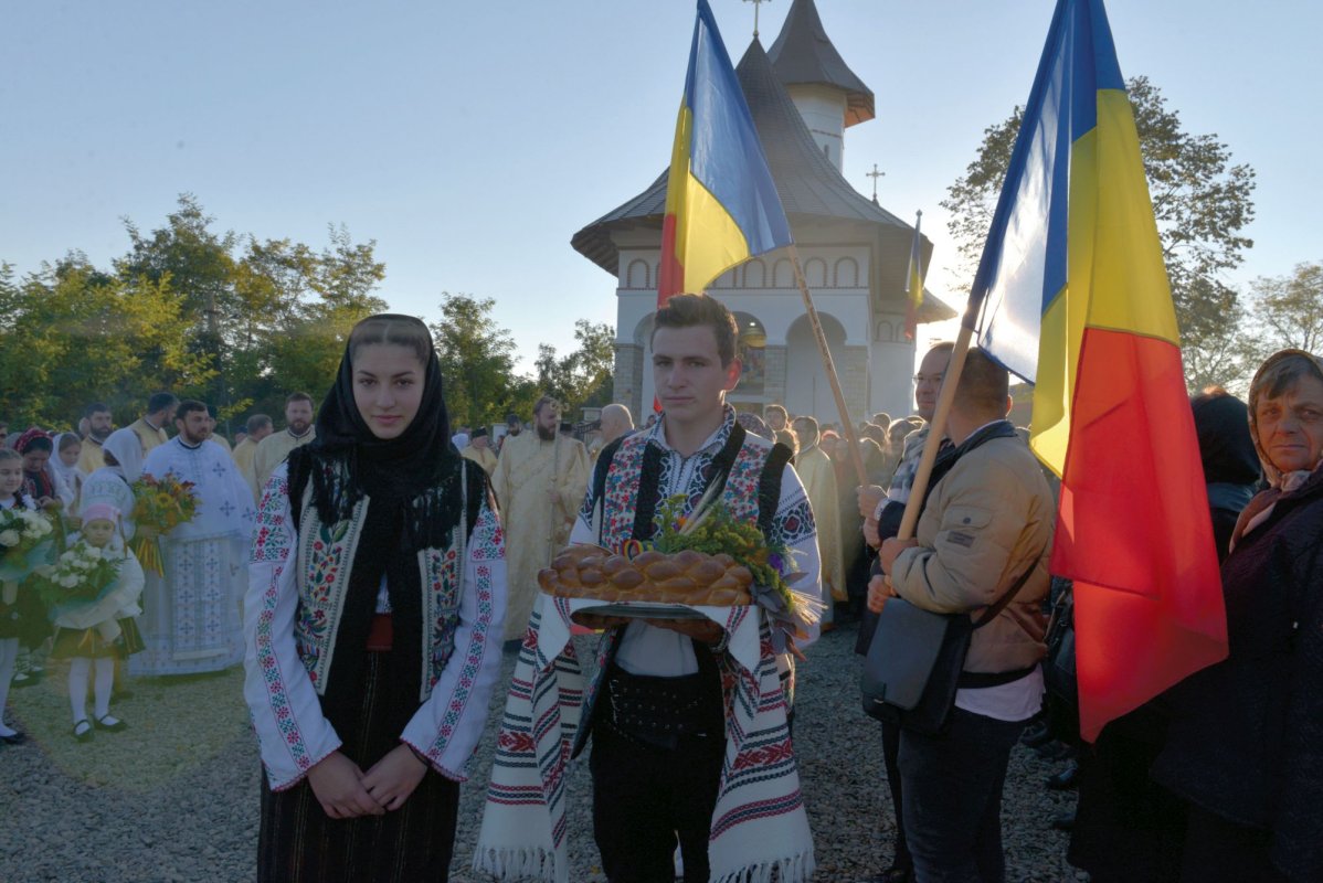 „Constituţia Bisericii este Dumnezeiasca Scriptură” 8890