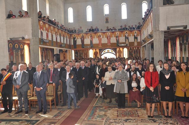 Slujiri arhiereşti în Duminica a 20-a după Rusalii 8907