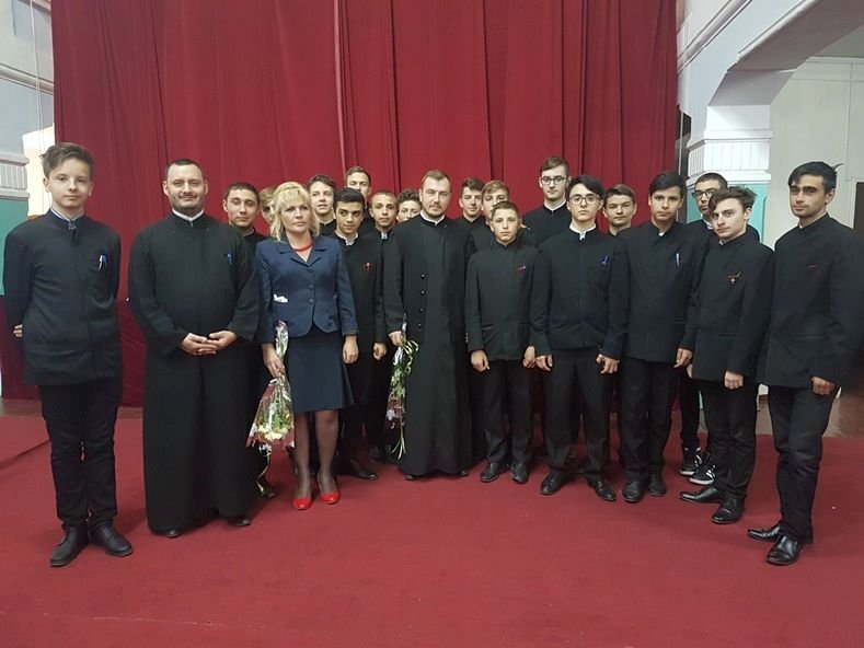 Ziua Educaţiei serbată la Roman şi Piatra Neamţ 8893