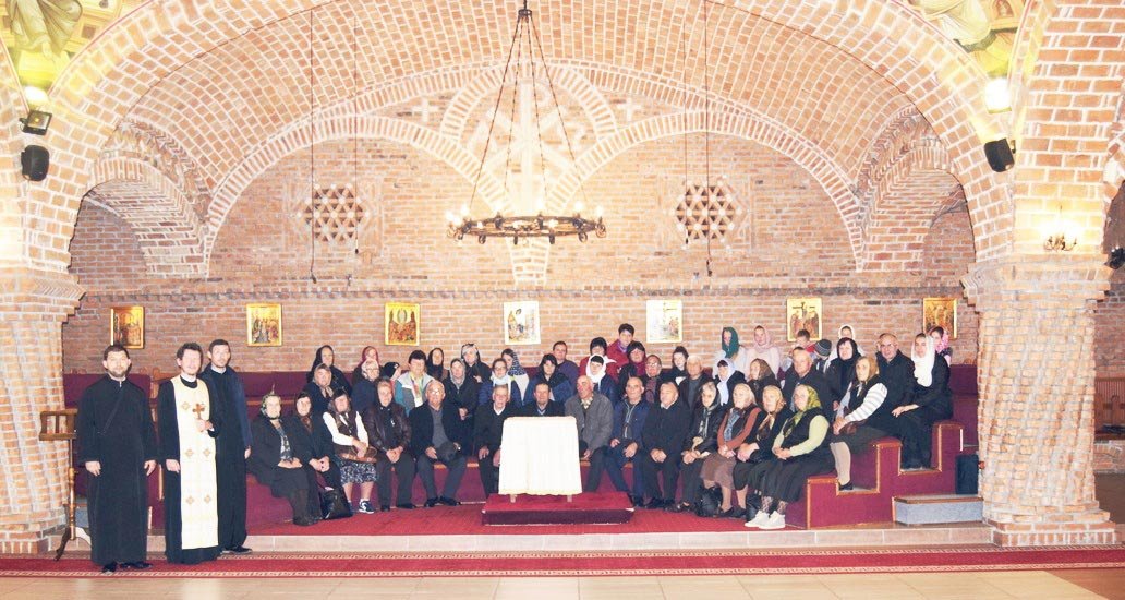 Pelerinaj la mănăstiri maramureşene, al credincioşilor din Bechieşu, Cluj 8835