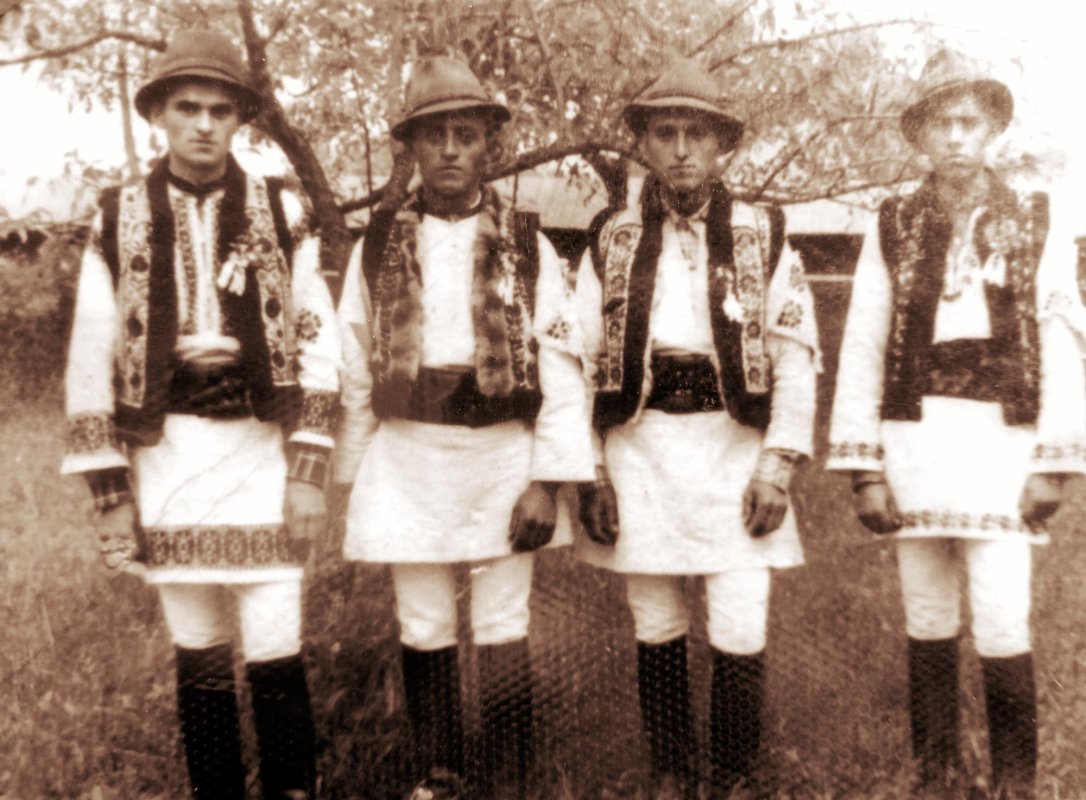 Bucovina, o lume despărțită în două 8780