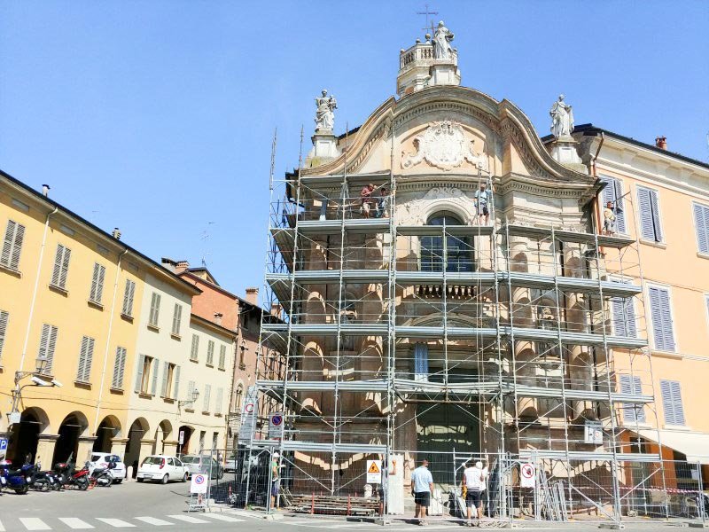 Înnoire la parohia ortodoxă românească din Reggio Emilia 8793