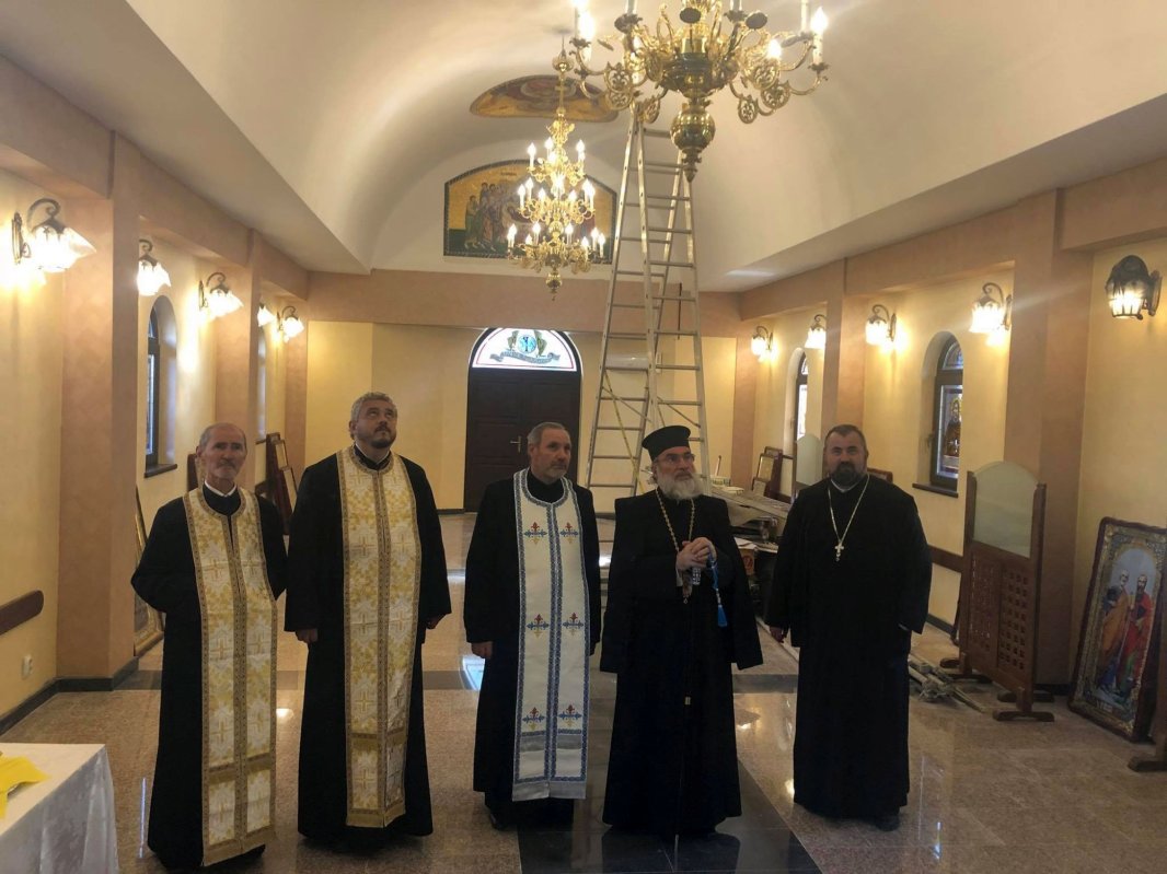 IPS Ioachim, în vizită de lucru la Parohia „Sfântul Nicolae” din Oneşti 8727