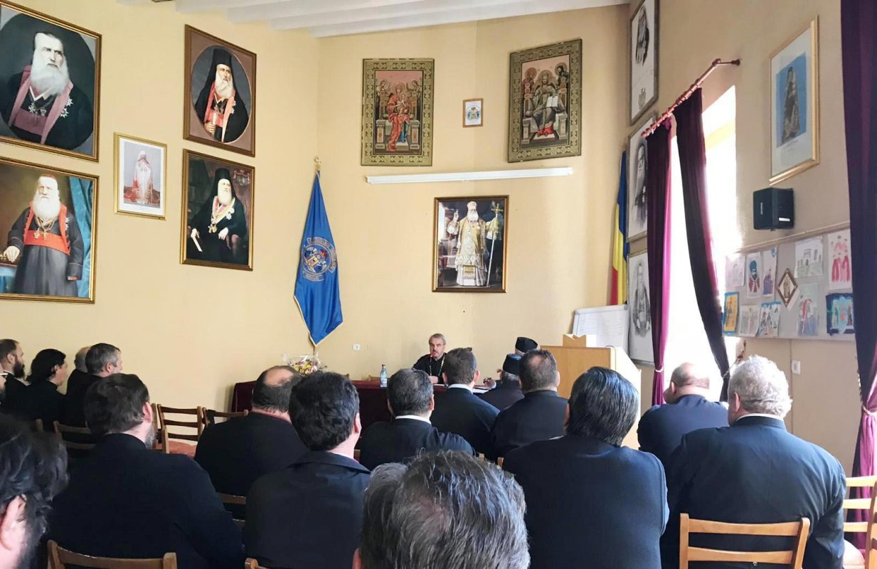 Părintele Dumitru Stăniloae, evocat la Brașov 8687