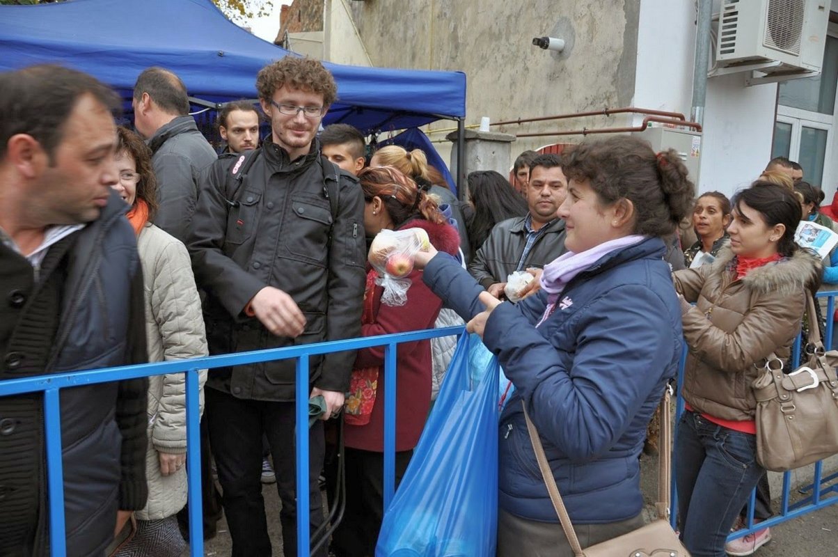 Programul „Hrană pentru pelerini” a debutat la Iaşi 8675