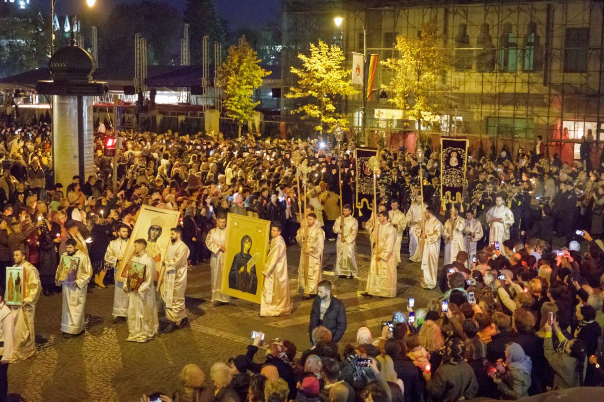 „Icoana cea mai curată a poporului român” pe „Calea Sfinţilor”, la Iaşi 8586