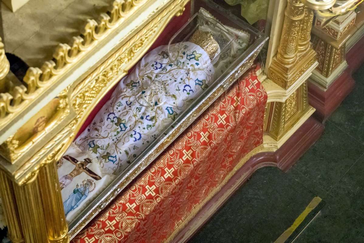 Cuvioasa îi aşteaptă şi îi ascultă pe toţi 8561