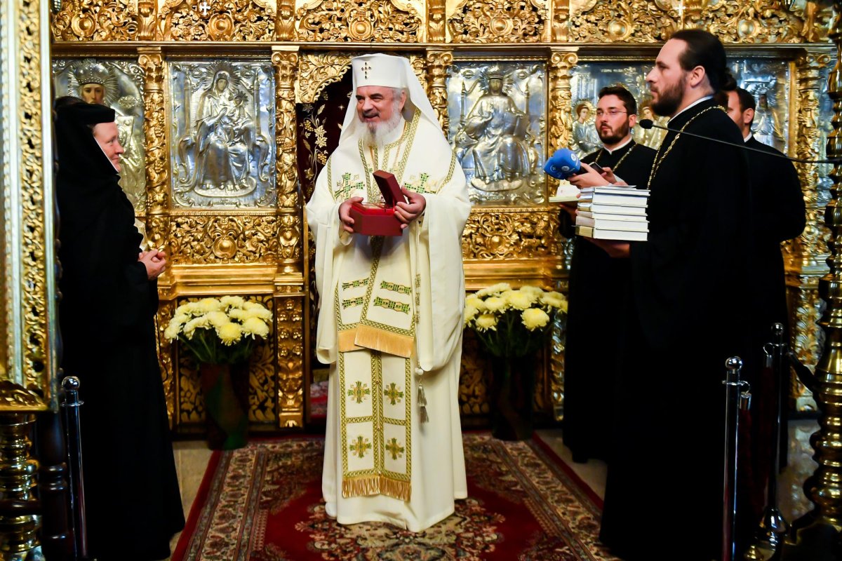 Mănăstirea Samurcăşeşti şi-a sărbătorit ocrotitoarea 8544