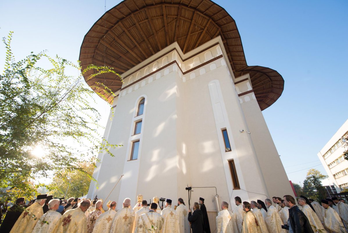 Sărbătoare istorică în Campusul universitar  „Tudor Vladimirescu” 8532