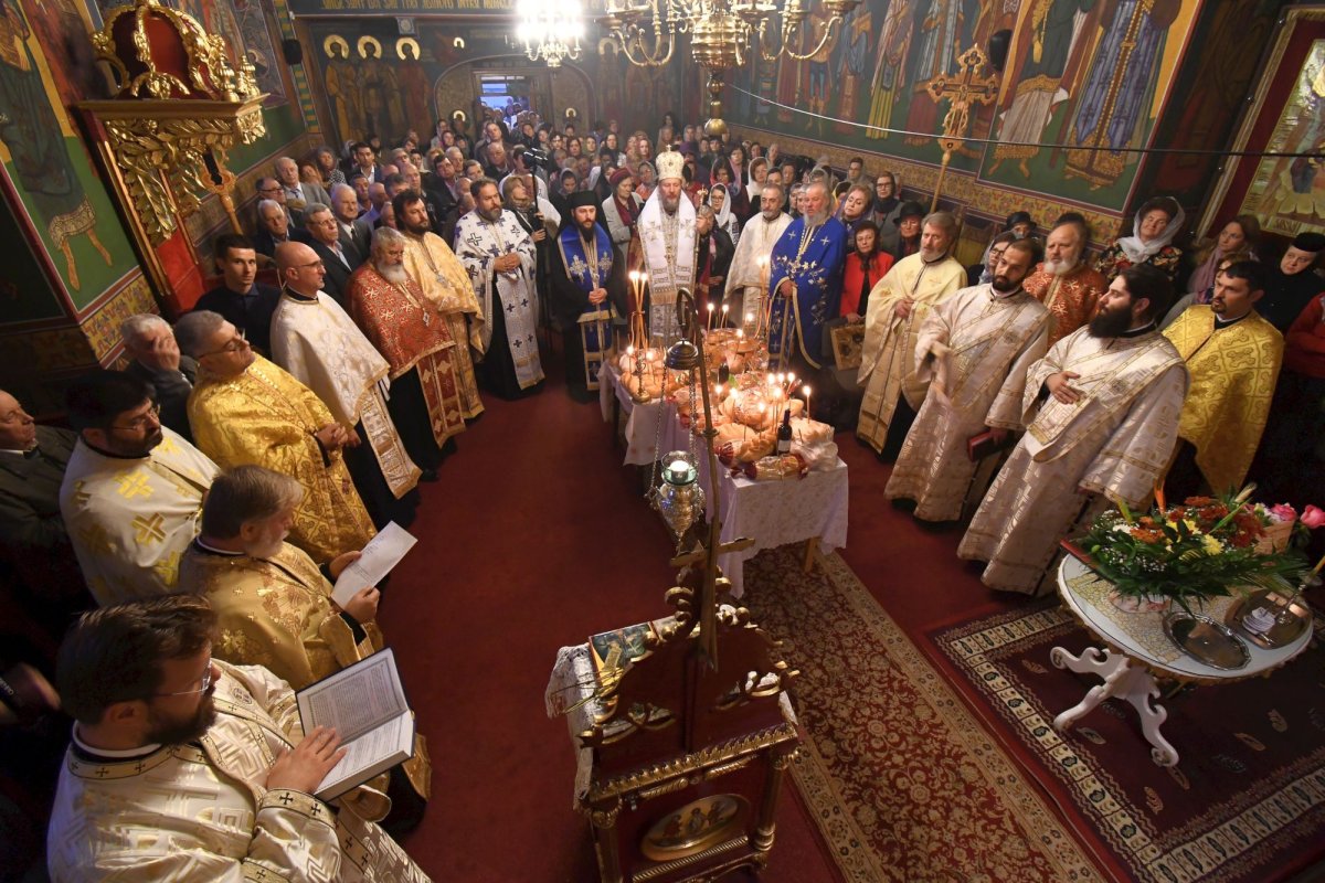 „Comuniunea sfinţilor ne cheamă la unitate” 8389