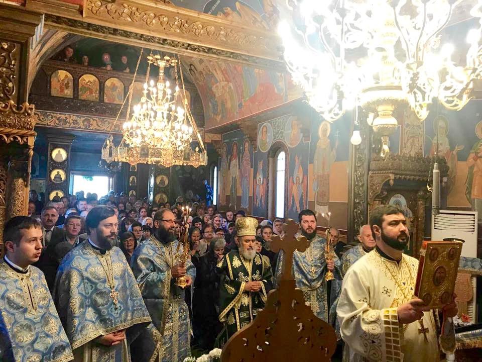 Hramul Mănăstirii Dobrești 8426