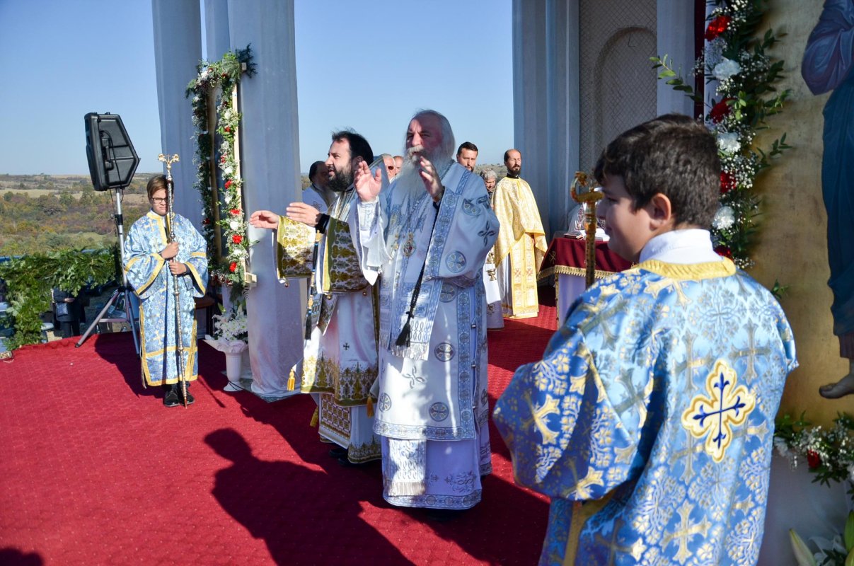 Hramul Mănăstirii Dobrești 8430