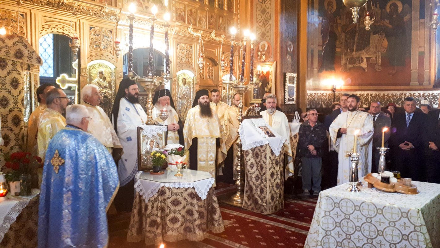 Sfințirea unei biserici dedicate Botezătorului Ioan 8459