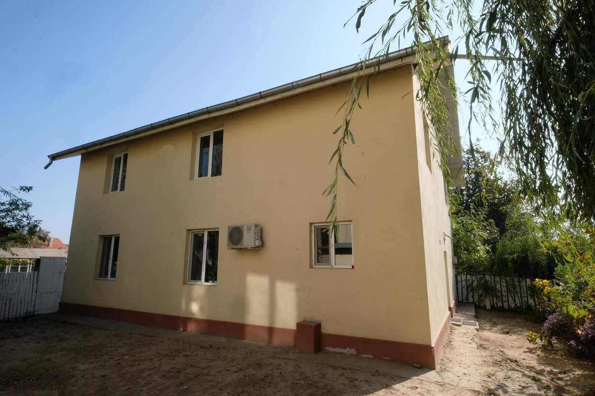 Un preot ialomițean salvează copiii din „Baltă” 8438