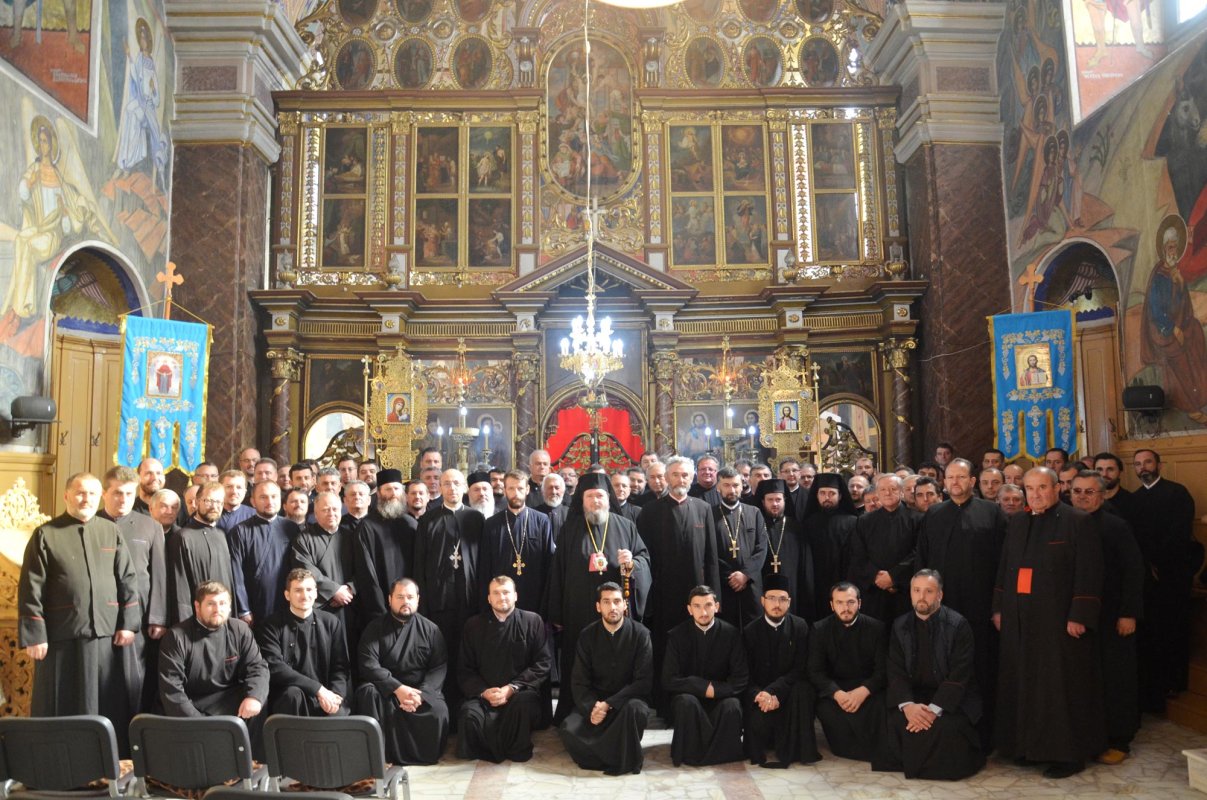 Conferinţă preoţească de toamnă în Protopopiatul Beiuş 8220