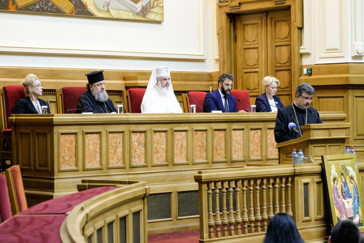 Predarea religiei în contextul social de azi necesită permanentă pregătire, conştiinţă misionară şi multă dăruire de sine 8245