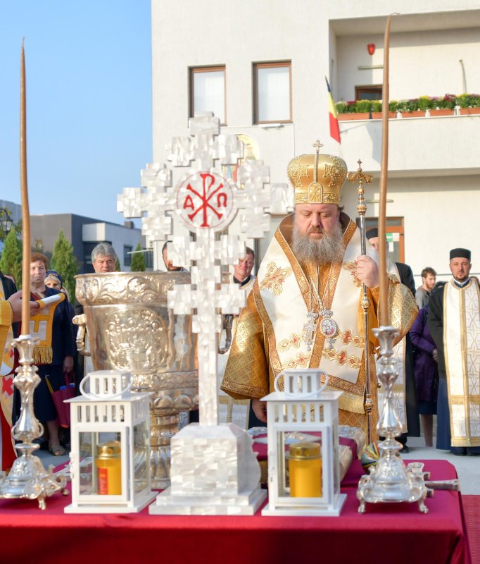 Binecuvântare la Parohia Brâncuși din Capitală 8174