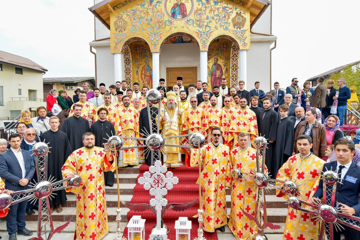 Binecuvântare la Parohia Brâncuși din Capitală 8175
