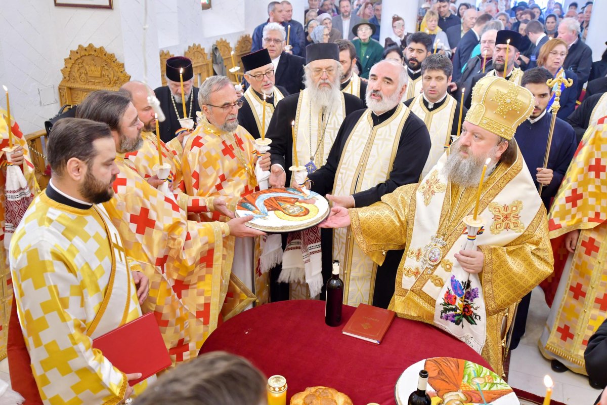 Binecuvântare la Parohia Brâncuși din Capitală 8176