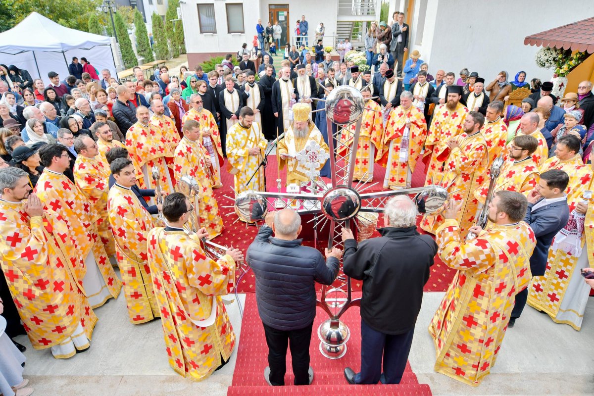 Binecuvântare la Parohia Brâncuși din Capitală 8184