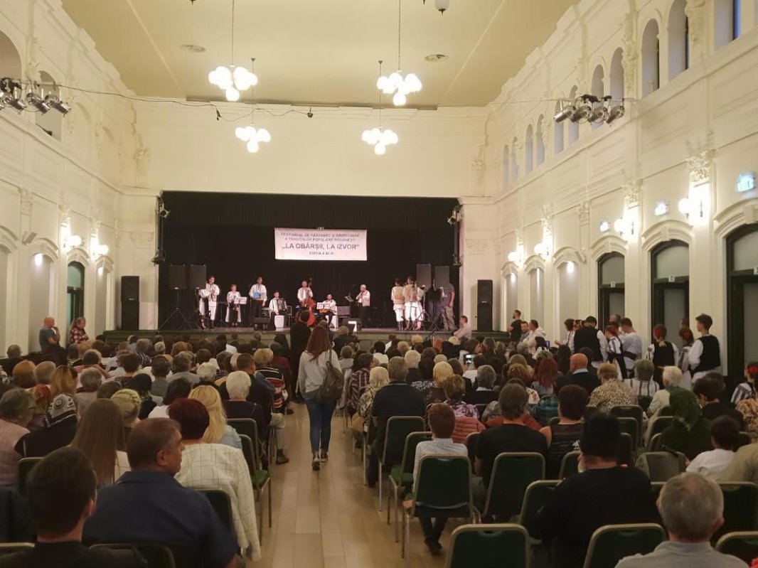 Județul Alba, reprezentat la festivalul „La obârșii, la izvor” de la Gyula 8138