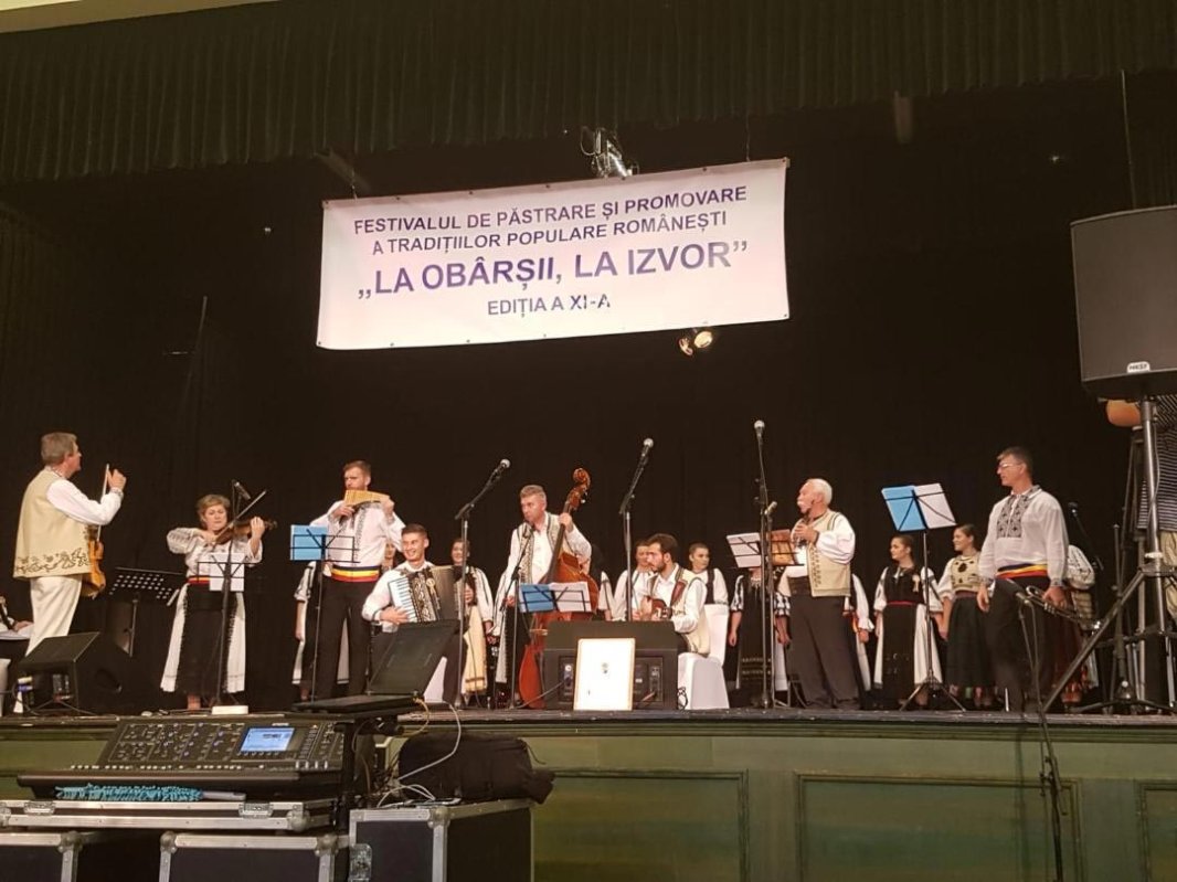 Județul Alba, reprezentat la festivalul „La obârșii, la izvor” de la Gyula 8140