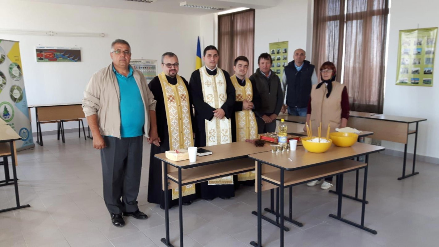 Taina Sfântului Maslu la Centrul de Pregătire și Perfecționare Profesională în domeniul Agriculturii din Voiteg 8162