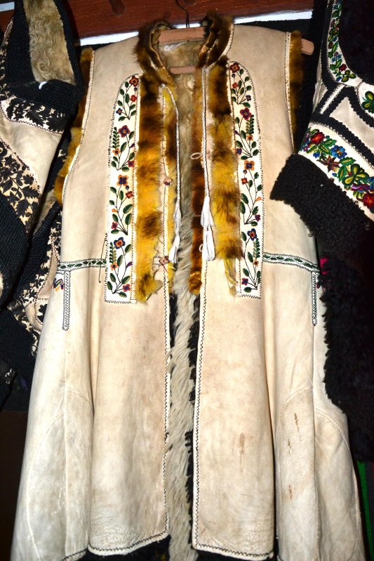 Moșul cel blând din împărăția lemnului 7926