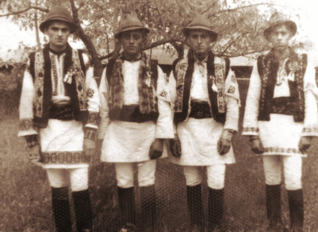 Moșul cel blând din împărăția lemnului 7943