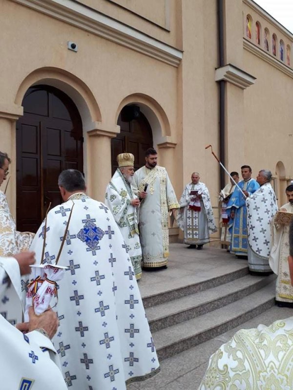 Sfințiri de biserici în Banat 7913