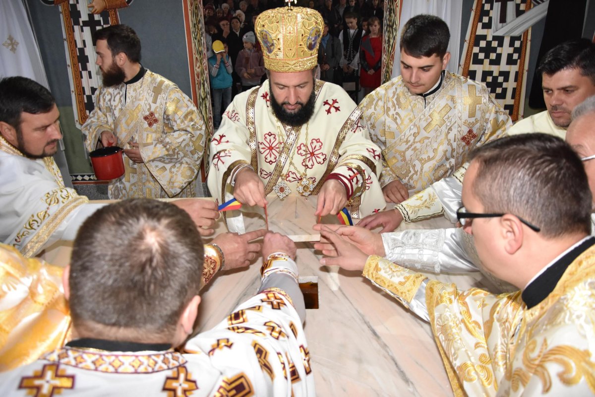 Sfințiri de biserici în Banat 7915