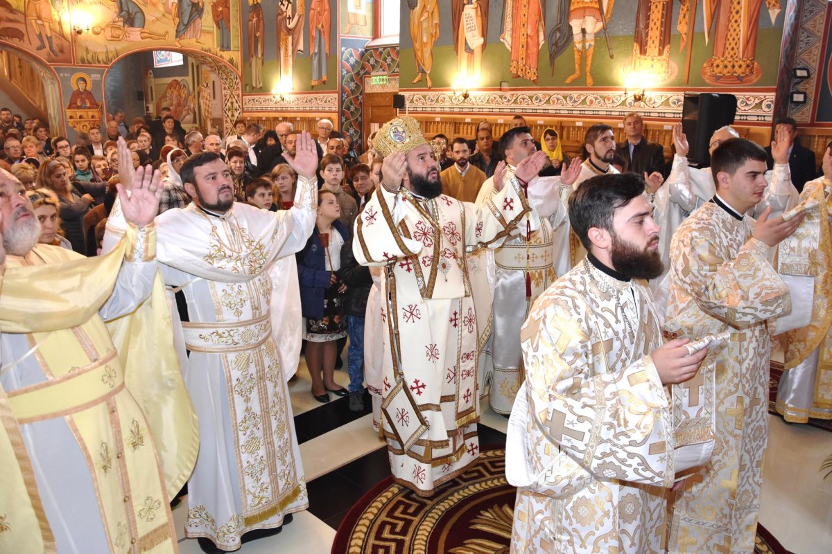 Sfințiri de biserici în Banat 7916